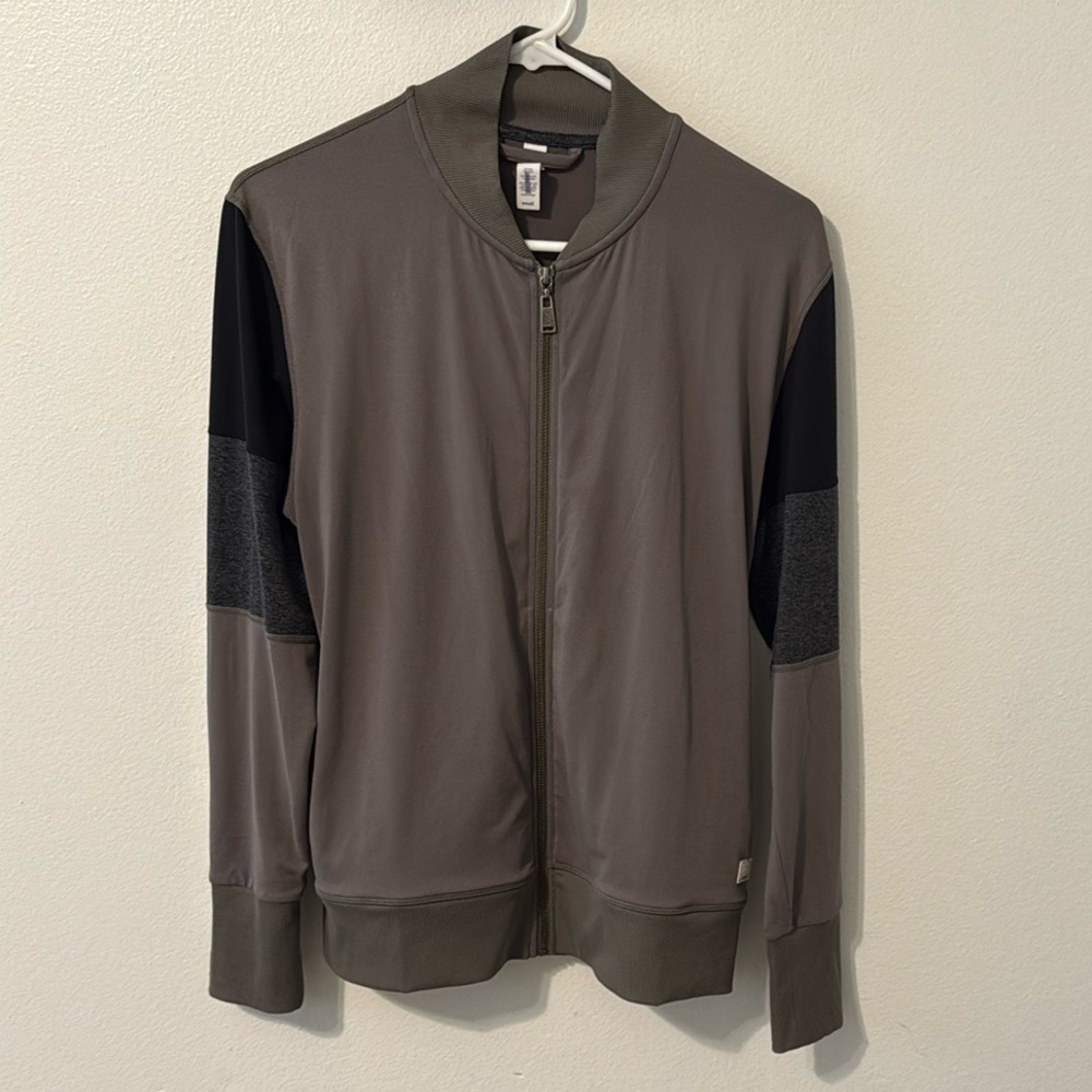 ❤️ Vuori Halo Green with Black and Gray Halo Bomber Zip Up